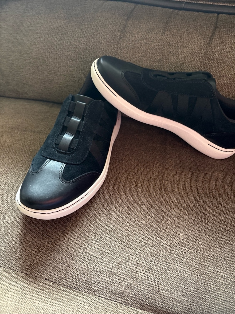 Woman's Sneakers & Athletic Shoes Clarks Nalle Tess Size 8 New